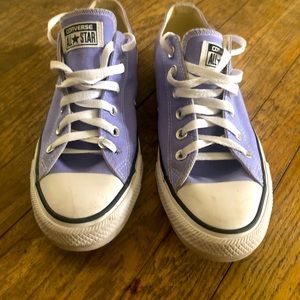 Converse Low Top Sneakers Size 10 Women/Size 8 Men Periwinkle